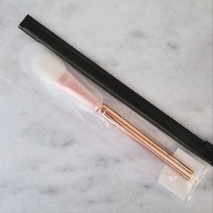 ZOEVA 114 Luxe Face Focus Brush (Rose Golden Vol. 3 Edition) 🤩 BNIB NEW